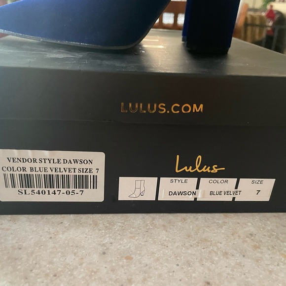 Velour Boots - Picture 5 of 6